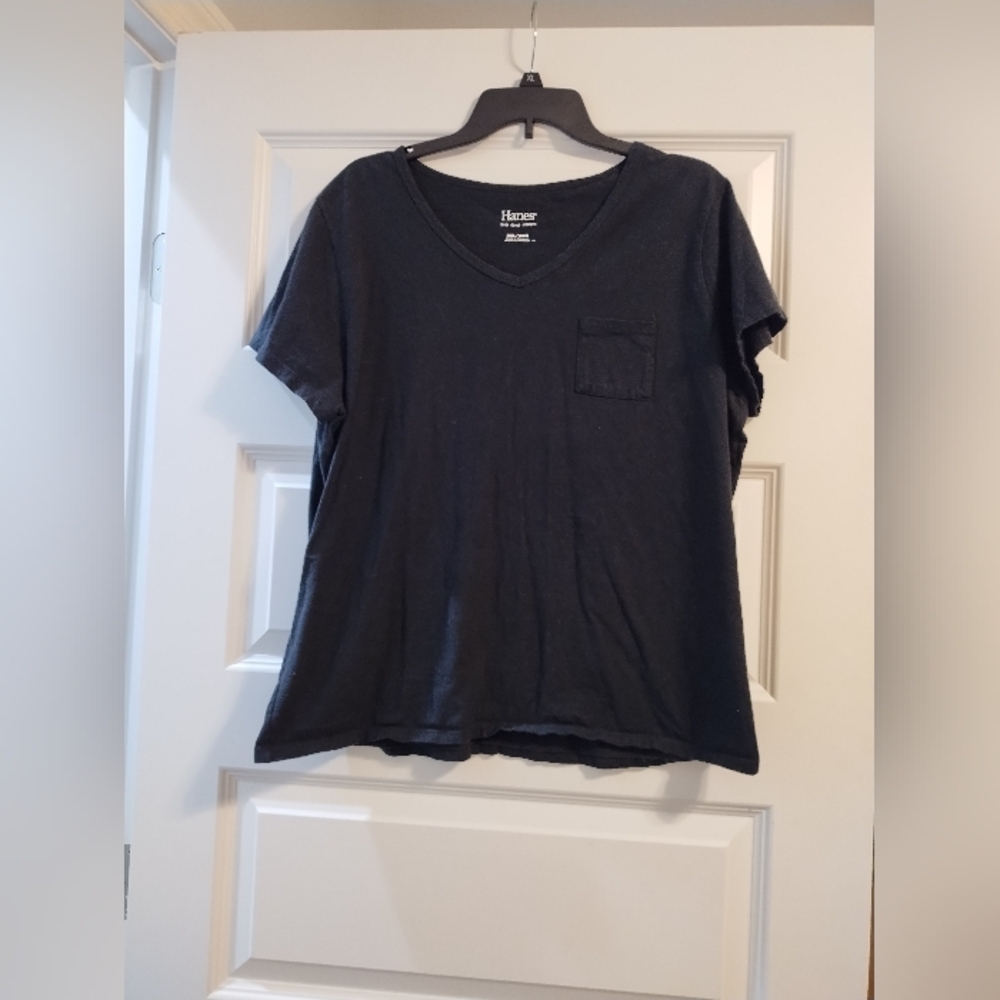 🟢3/$11 Hanes Classic Black V-Neck Tee